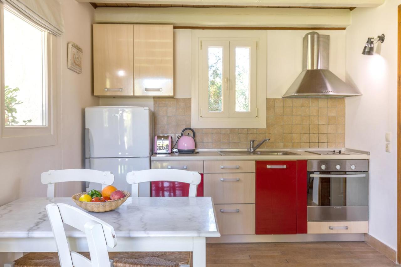Petrinos Cottage Dafnila Ngoại thất bức ảnh