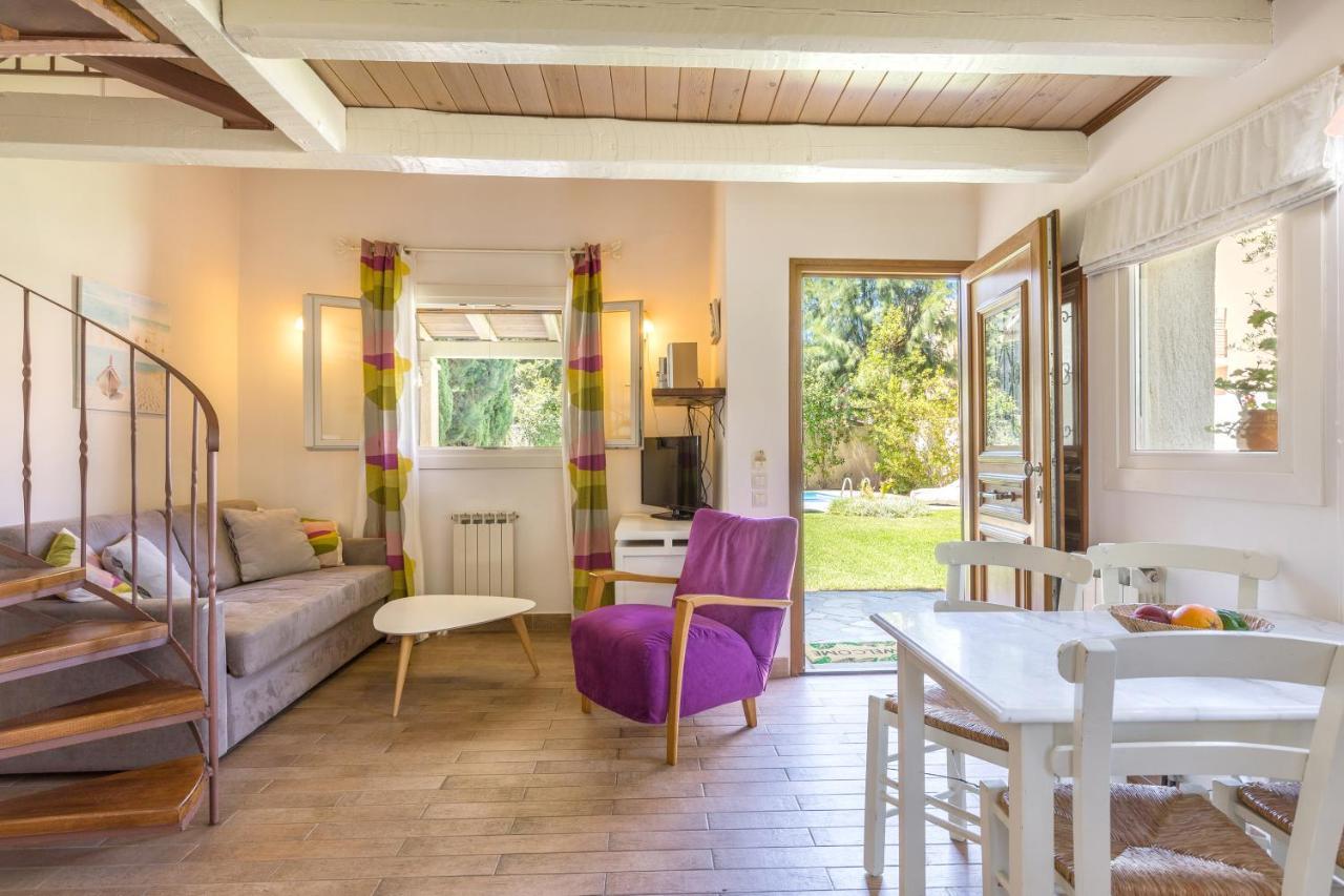 Petrinos Cottage Dafnila Ngoại thất bức ảnh